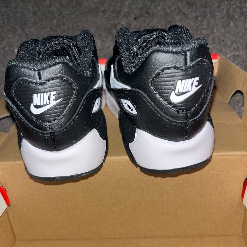 Nike Kids' Air Max 90 Black White Sneakers - Picture 5 of 6